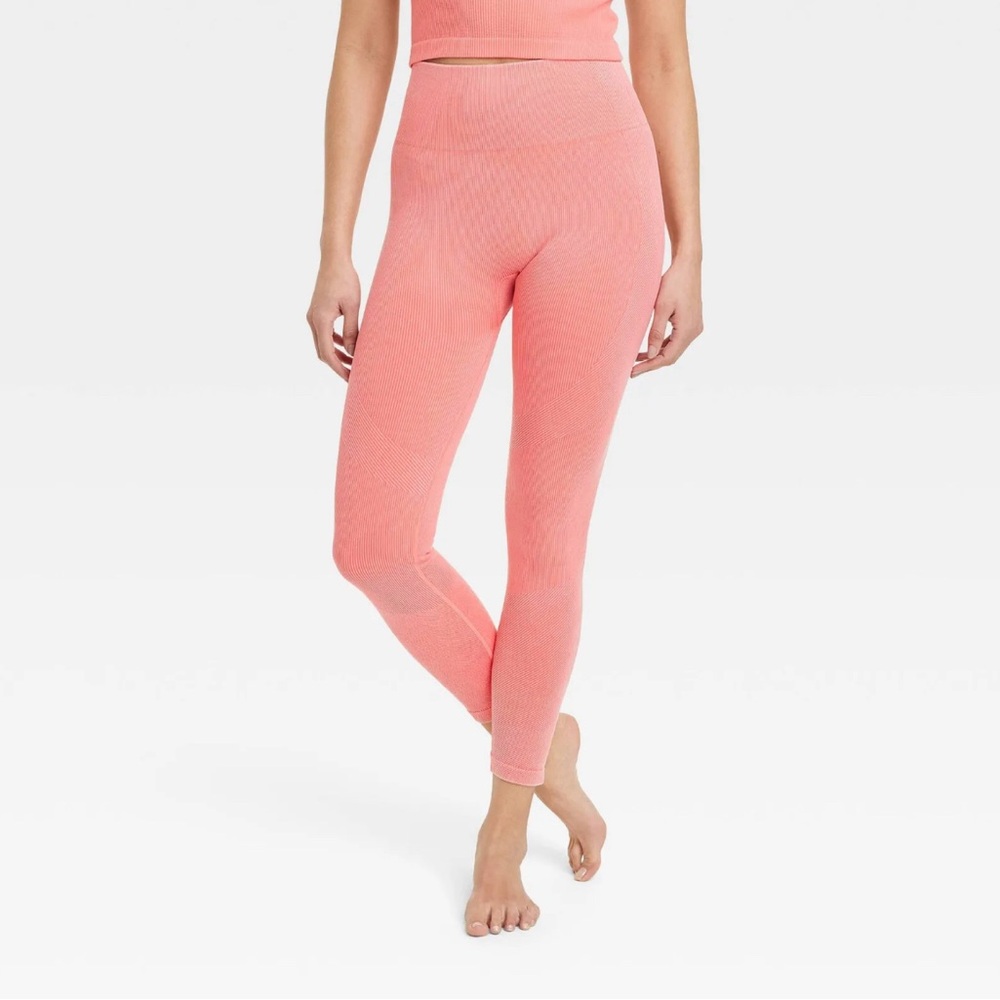 EUC JoyLab High-Rise Seamless Ribbed 3/4 Length Legging (Coral Pink) Size Small
